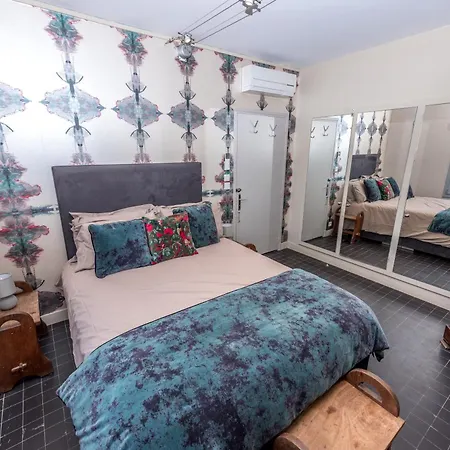 Toowoomba Boat House Ferienhaus La Garonnette-Plage